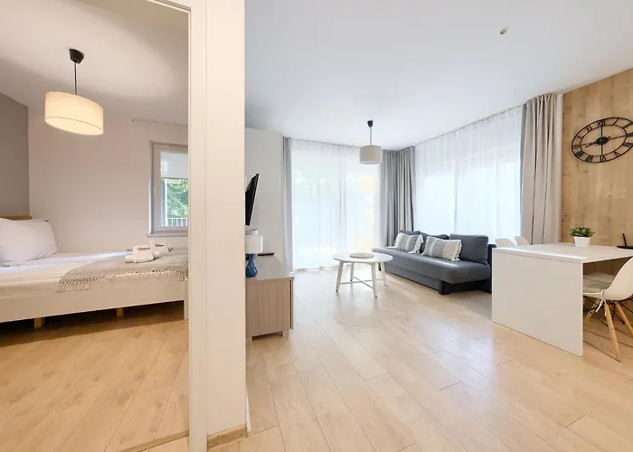 Apartamentyprzymorzu 010 Z Basenem Tarasem I Ogrodkiem